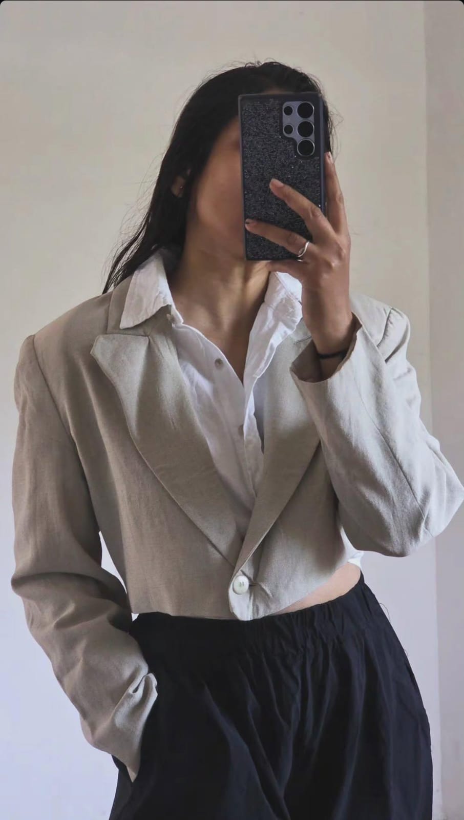 The Chic Cropped Linen Blazer